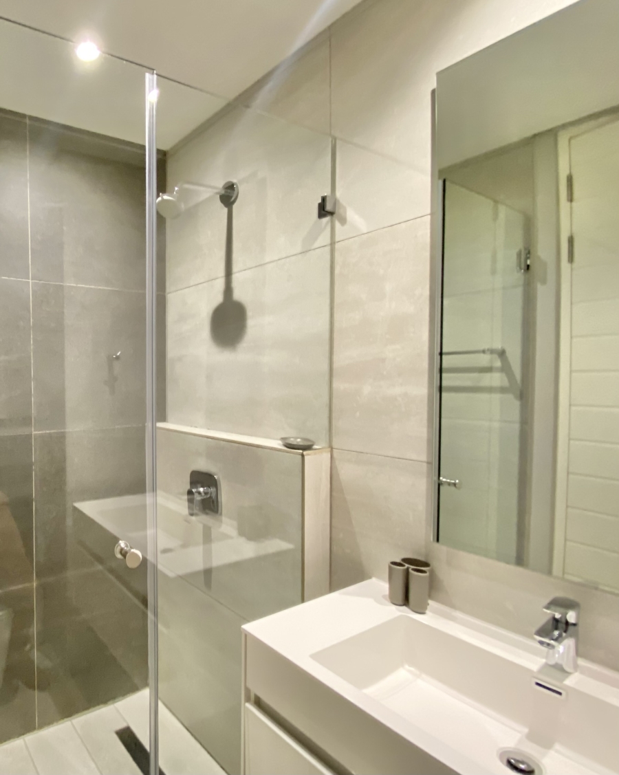 1 Bedroom Property for Sale in Green Point Western Cape